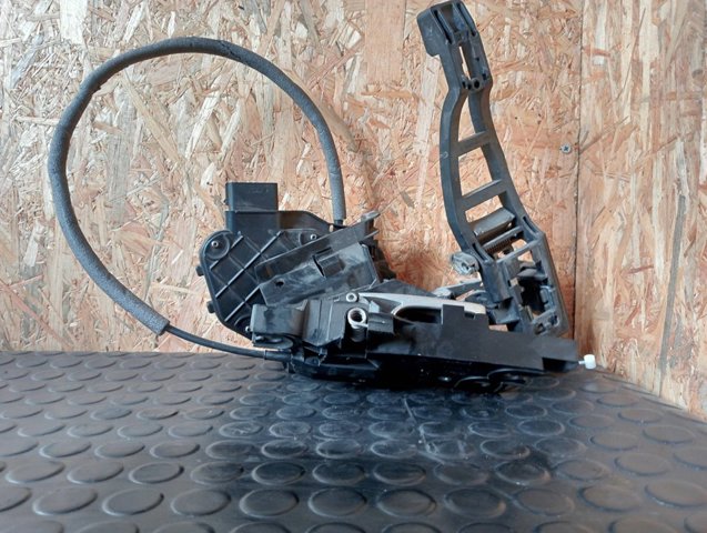 AM2AR26413AB FORD Замок двери задней левой купить в Кривой Рог
