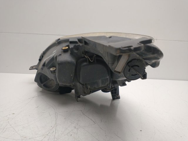 FORD AM5113W029AF Фара правая в наличии Чернигов