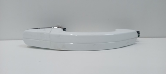 FORD AM51U22404CA Ручка двери передней наружная правая в наличии Киев