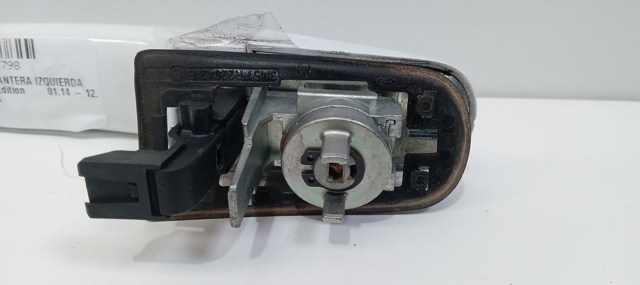 FORD AM51U22404CA Ручка двери передней наружная правая в наличии Павлоград
