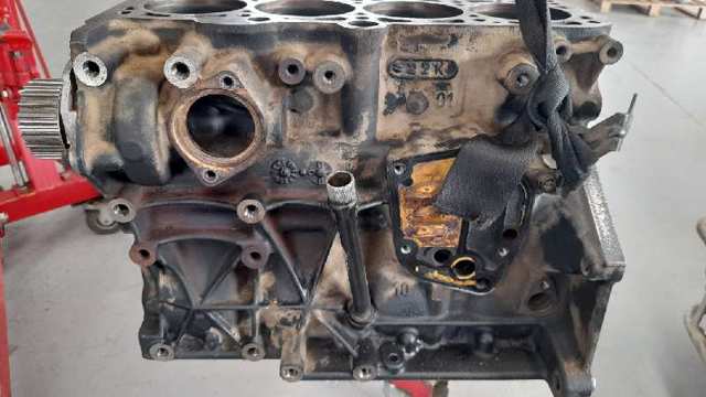 VAG AUM Двигатель в наличии Черкассы