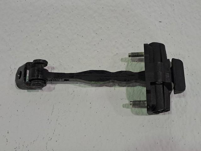 AV11R23500AA Ограничитель двери купить Ирпень