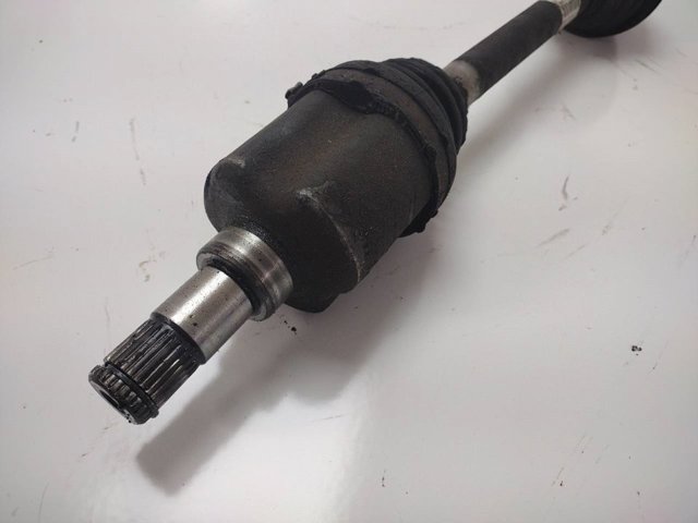 AV613B437CB FORD Левая полуось купить в Черновцы