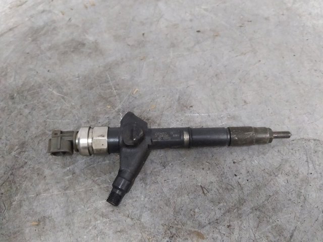 AW402AW4 NISSAN Форсунка впрыска топлива купить в Житомир