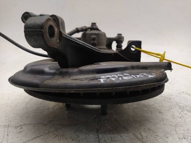 FORD AY1C3K171BA Цапфа передняя левая в наличии Черкассы