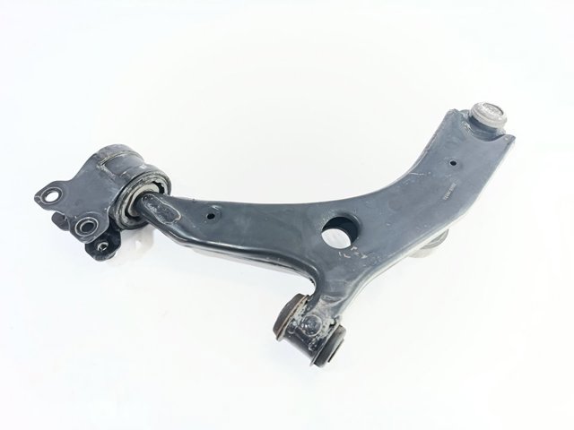 MAZDA B32H34300D Рычаг передней подвески нижний правый в наличии Винница