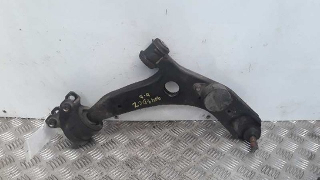 Braço oscilante inferior esquerdo de suspensão dianteira B32H34350 MAZDA