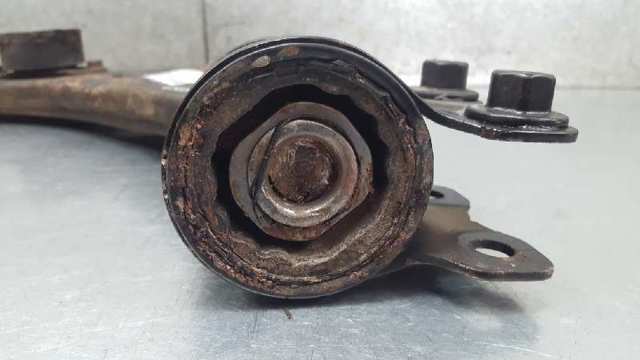 MAZDA B32H34350E Рычаг передней подвески нижний левый в наличии Полтава