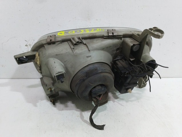 NISSAN B60105F401 Правая фара в наличии Кривой Рог