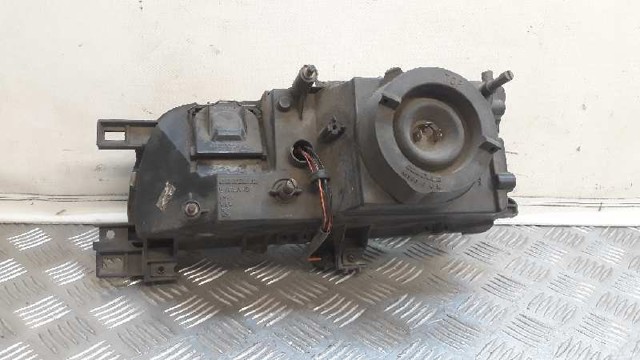 B601070J10 NISSAN Правая фара купить в Тернополь