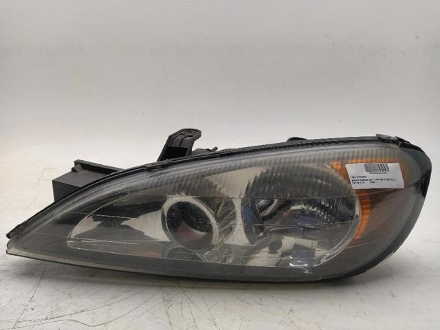 Luz esquerda B606070J15 Nissan