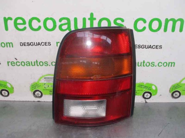 Lanterna traseira direita B65506F600 Nissan