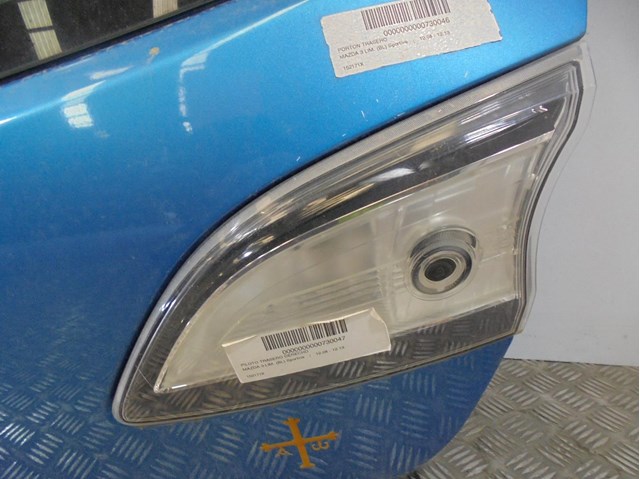 Lanterna traseira direita interna BBN8513F0D Mazda