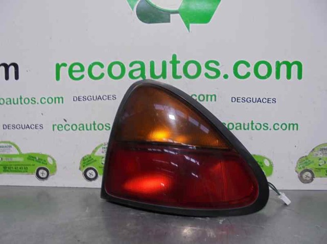 Lanterna traseira direita BC6A51170 Mazda