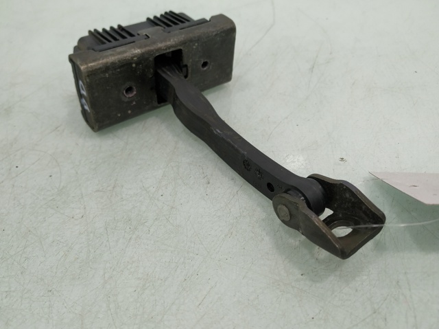 BDH760022 LAND ROVER Ограничитель двери купить в Киев