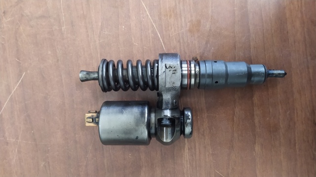 LAND ROVER BEBE2A00001 Форсунка впрыска топлива в наличии Украина