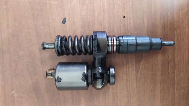 BEBE2A00001 LAND ROVER Топливные форсунки купить в Днепр
