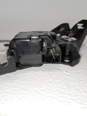 Fecho de tampa de porta-malas (de 3ª/5ª porta traseira) Mazda 3 BM, BN