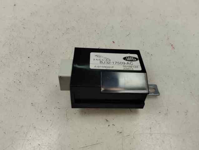 LAND ROVER BJ3217509AC в наличии Винница