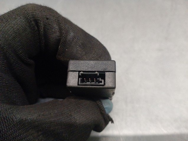 LAND ROVER BJ3218K891AA в наличии Николаев