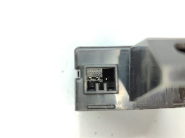 LAND ROVER BJ323K772AD в наличии Харьков