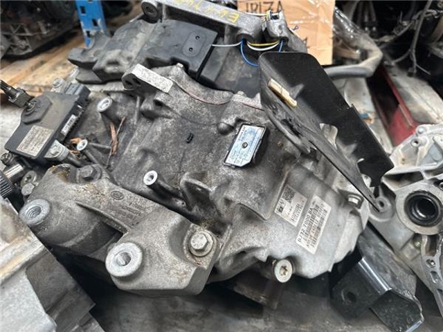 BJ327000BA LAND ROVER купить в Полтава