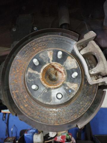 BJS72611XB MAZDA Цапфа задняя правая купить в Каменское