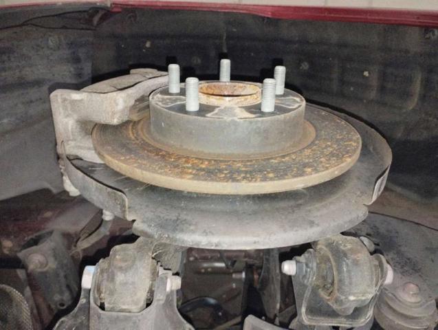 MAZDA BJS72612XB Цапфа задняя левая в наличии Житомир
