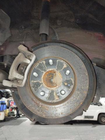 BJS72612XB MAZDA Цапфа задняя левая купить в Чернигов