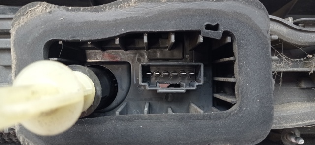 FORD BK2113404AG Фонарь задний правый в наличии Украина