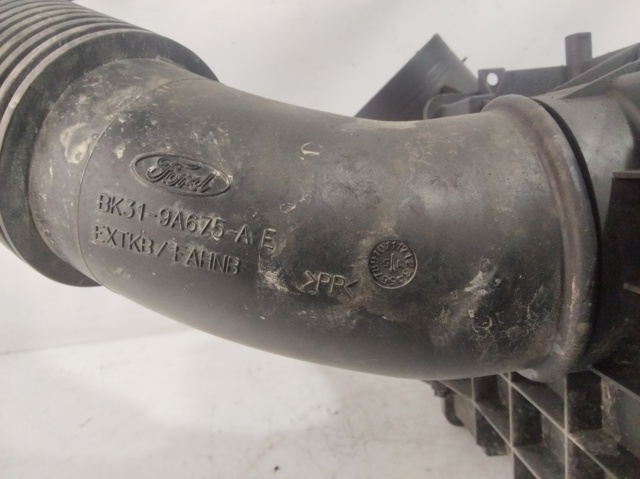 FORD BK319A675AE Впускной патрубок воздушного фильтра в наличии Полтава