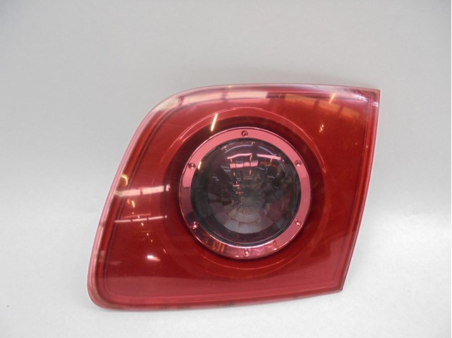 Lanterna traseira direita interna BN8V513F0D Mazda
