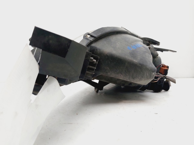 MAZDA BP4K510K0F Правая фара в наличии Черновцы