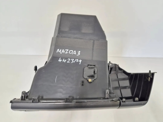 BP4K64030G02 MAZDA Ящик перчаточный (бардачок) купить в Украина