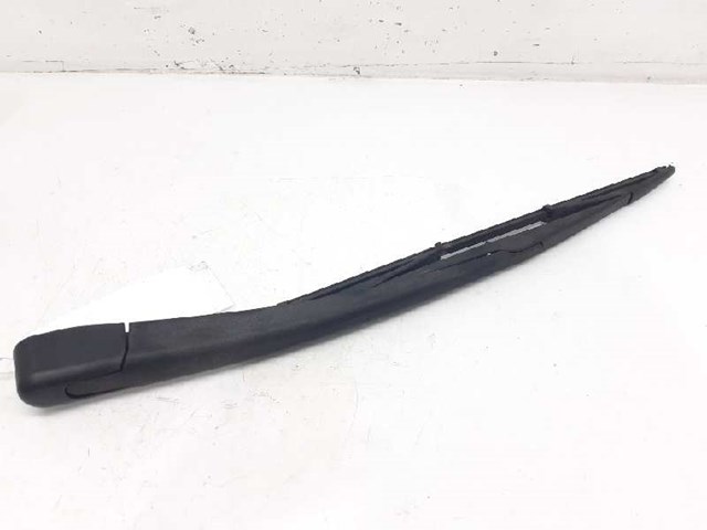 BP4K67421 MAZDA Рычаг-поводок стеклоочистителя заднего стекла купить в Ровно