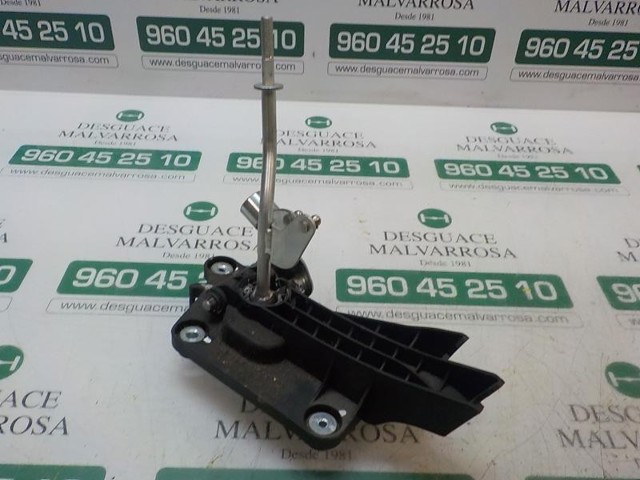 MAZDA BP8F46100C Кулиса переключения передач в наличии Кривой Рог
