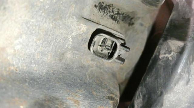 BR5S33031 MAZDA Цапфа (поворотный кулак) передний левый купить в Черновцы