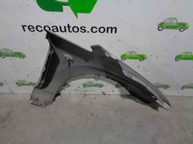 Pára-lama dianteiro esquerdo C10052211H Mazda