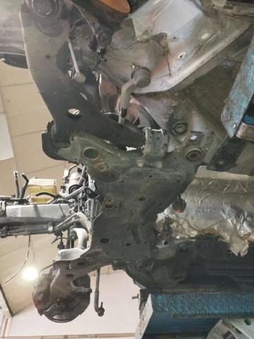 Viga de suspensão dianteira (plataforma veicular) Mazda 5 2 CR