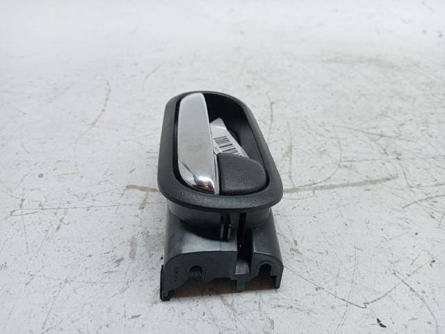 MAZDA C27358330A02 Ручка двери задней внутренняя правая в наличии Черкассы