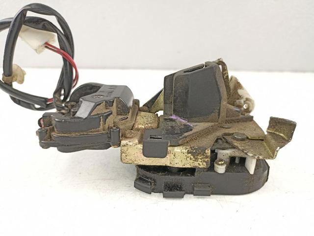 CB0773310D Замок двери задней левой купить Кривой Рог