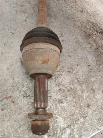 FORD CC113B437BB Полуось (привод) передняя левая в наличии Полтава