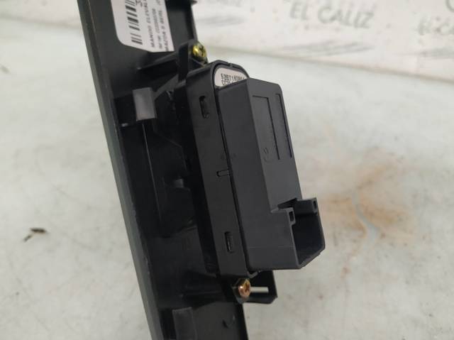 CC3366370A MAZDA Кнопочный блок управления стеклоподъемником передний правый купить в Сумы