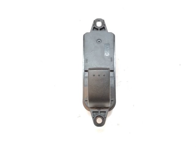 MAZDA CC3366370A Кнопочный блок управления стеклоподъемником передний правый в наличии Запорожье
