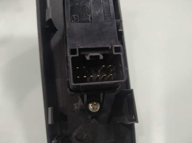 CC3366370A MAZDA Кнопочный блок управления стеклоподъемником передний правый купить в Полтава