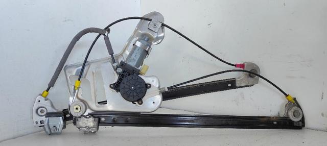CUH000192 Land Rover