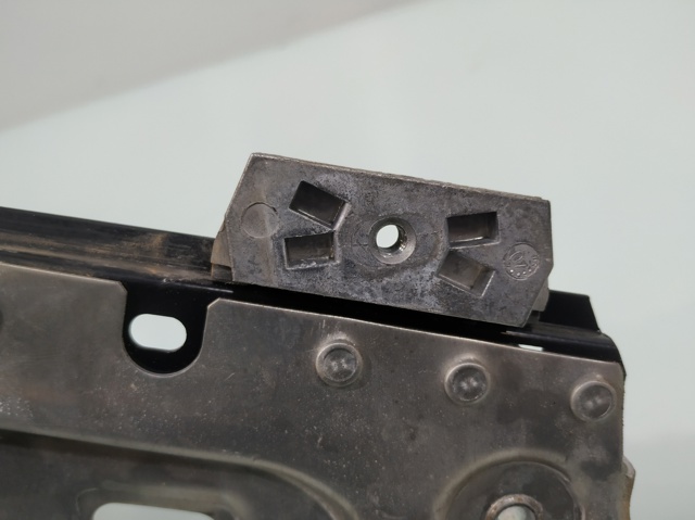 CUH500180 LAND ROVER Стеклоподъемник передней правой двери купить в Кривой Рог