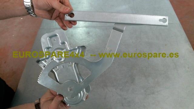 LAND ROVER CVH101240 Механизм стеклоподъемника двери задней правой в наличии Киев