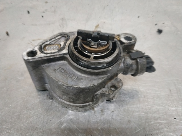 Bomba a vácuo D1562A PEUGEOT