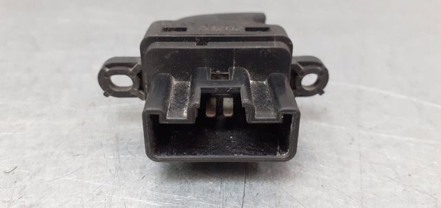 D39766370 MAZDA Кнопка включения мотора стеклоподъемника передняя правая купить в Тернополь